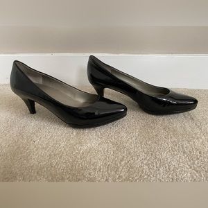 Me Too Black Patent Leather Heels